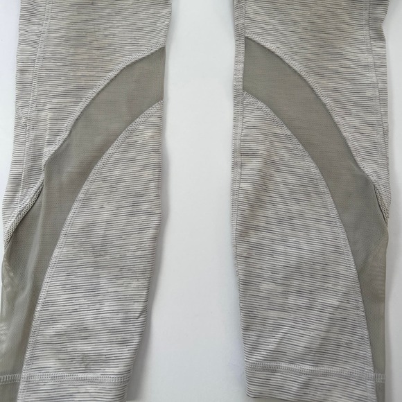 Lululemon ~Inspire Tight 2 Silver/white full length leggings pockets Size 4 #048 - Picture 5 of 5